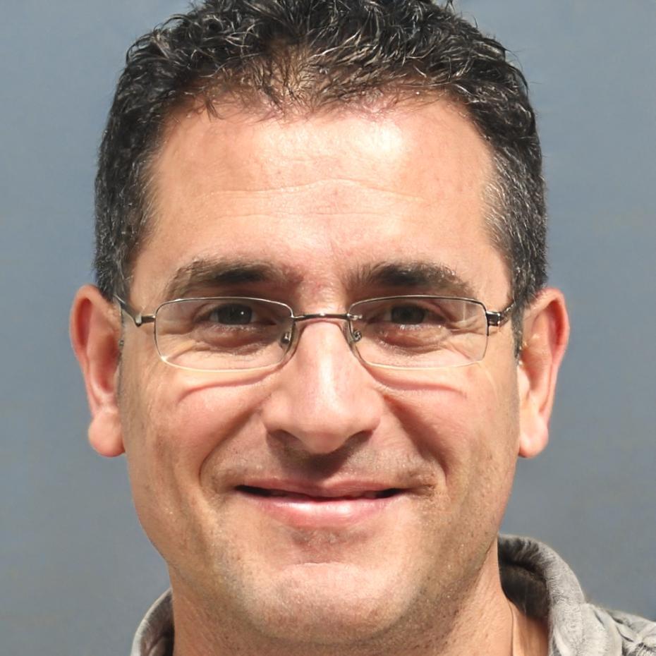 Emilio Vásquez, consultor en gestión de riesgo